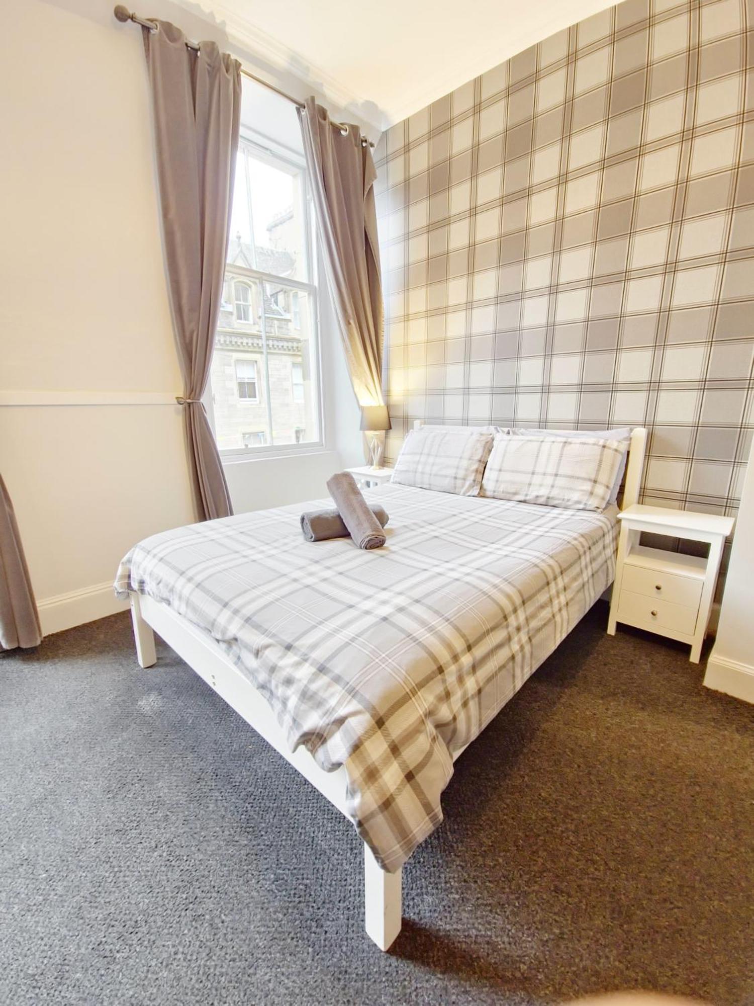 Backpackers - Over 18s Only Hostel *