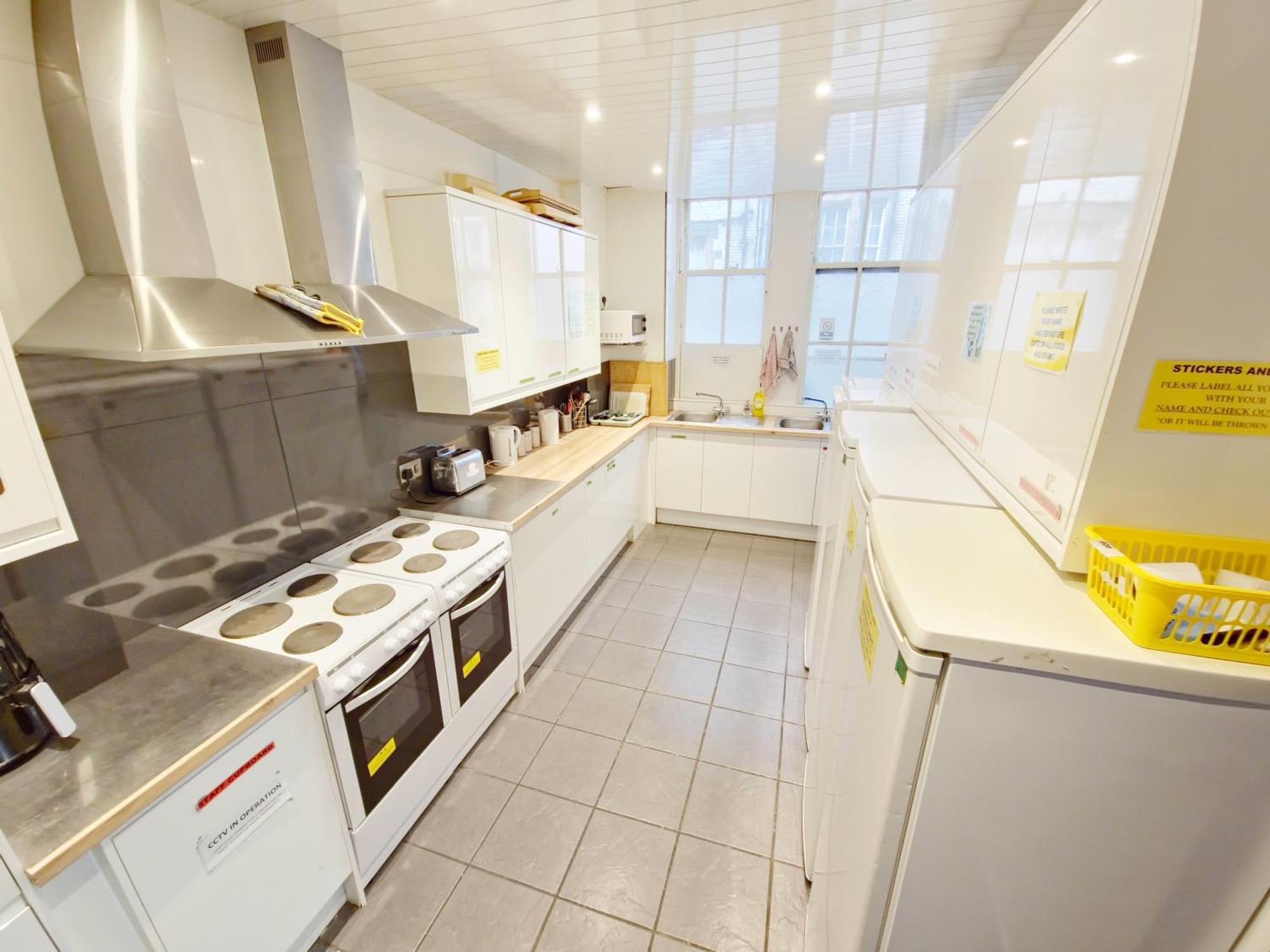 Backpackers - Over 18s Only * Edinburgh